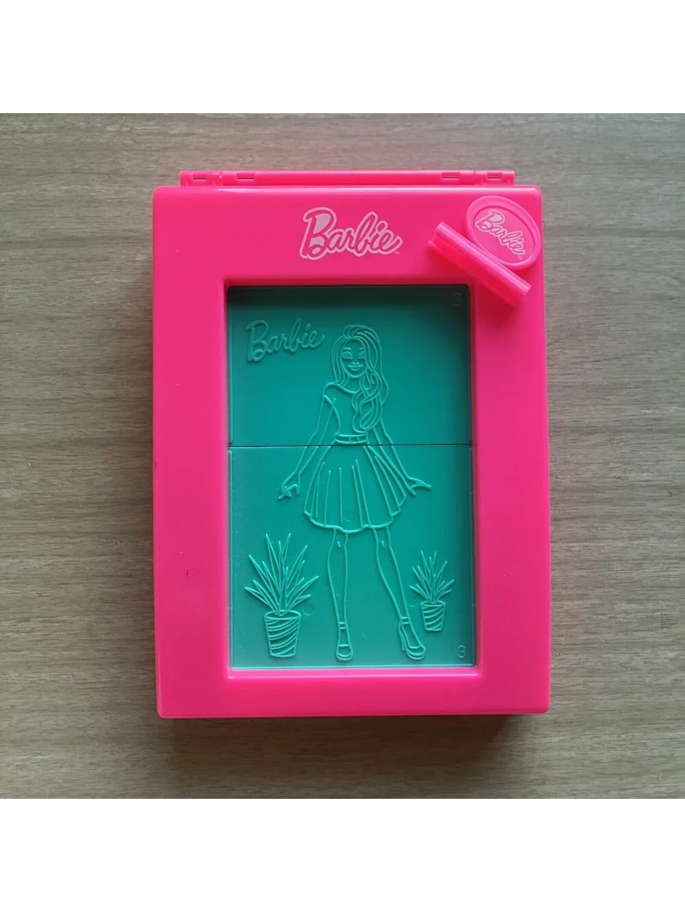 Barbie Activity Styling Set Design Station Rubbing Plates Holder 2021 Arts Craft